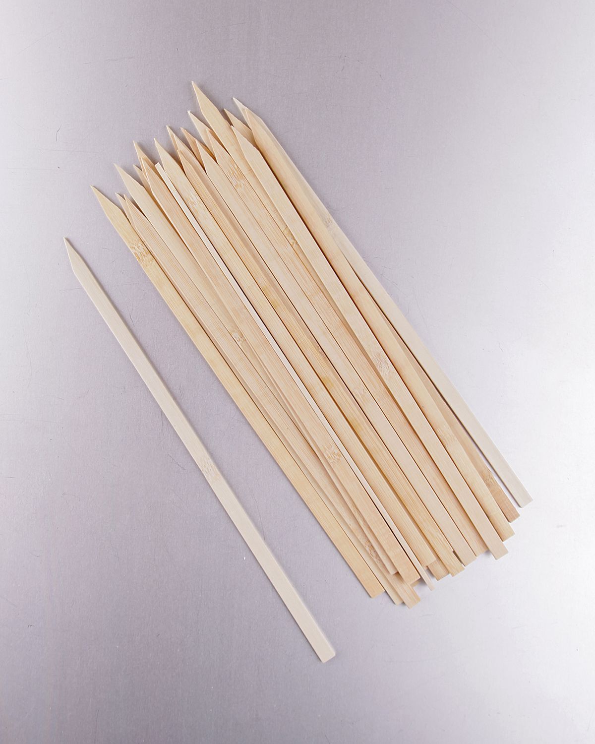 ADANA ŞİŞ 100 AD X 50 PAKET ( 24 CM BOY - 1 CM EN )